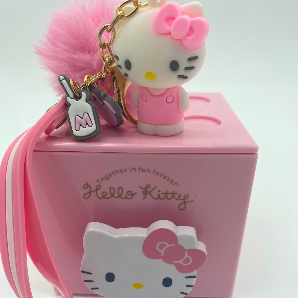Hello Kitty Keychain & Storage box set